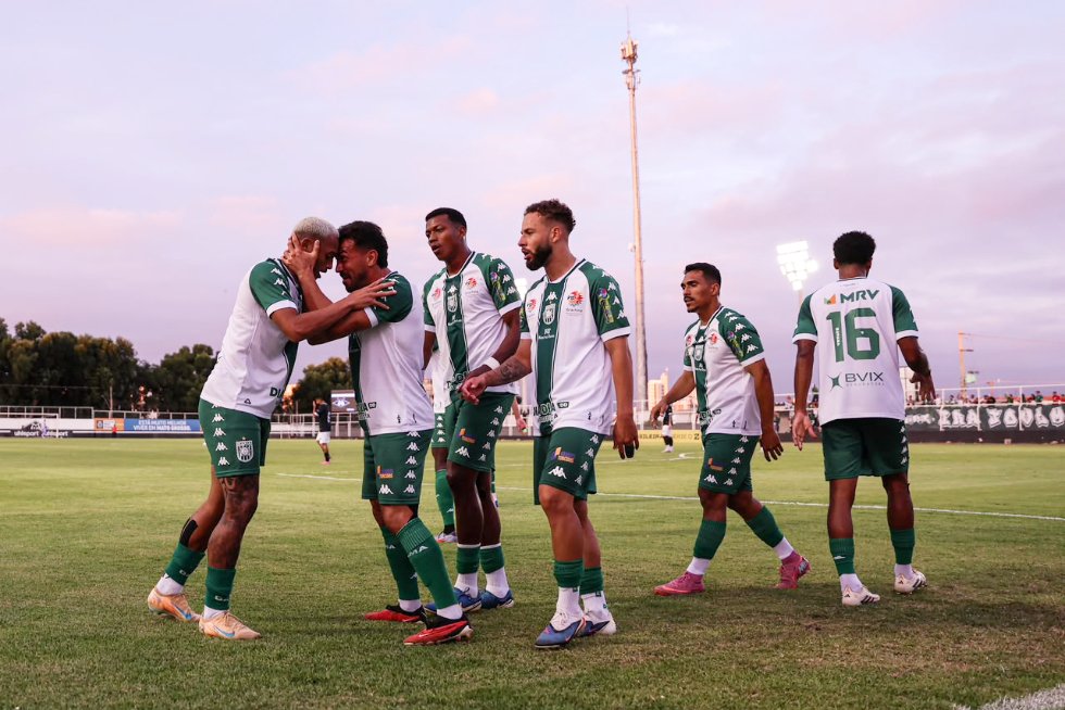 Gama vai a Cuiabá, vence e leva vantagem para casa na bagagem