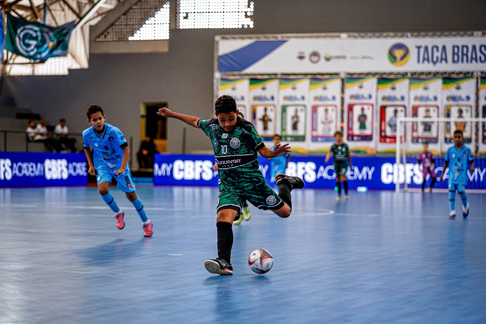 Semifinais da Taça Brasil de Futsal Sub-09 têm representante do DF