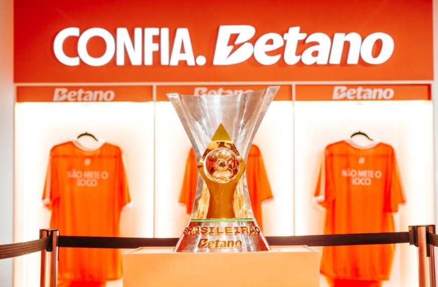 Na Praia: Taça do Brasileirão Betano chega ao festival para visitação do público
