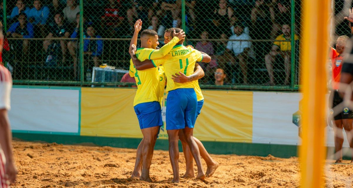 Brasil vence na estreia da Copa das Nações de Beach Soccer em Ceilândia