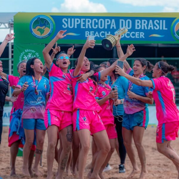 São Pedro-ES e Juventus-SC levantam as taças da Supercopa do Brasil de Beach Soccer