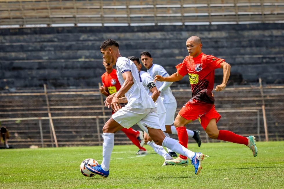 Candangão Série B começa com goleada do TEC e empates