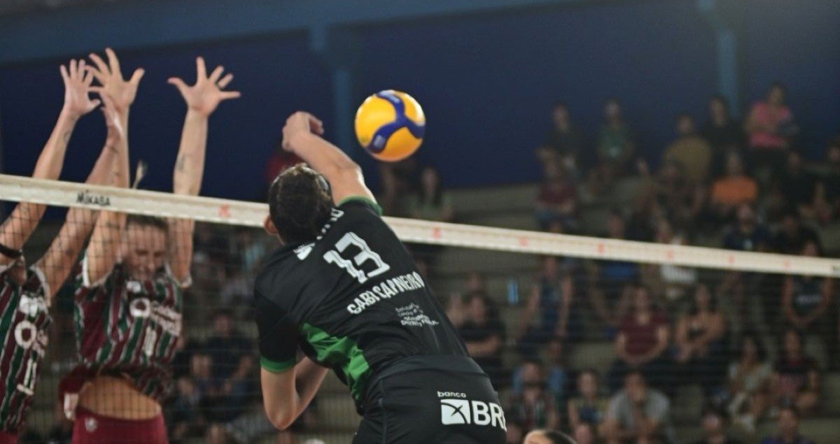 Fluminense segura reação do Brasília Vôlei e vence duelo quente na Copa Brasília