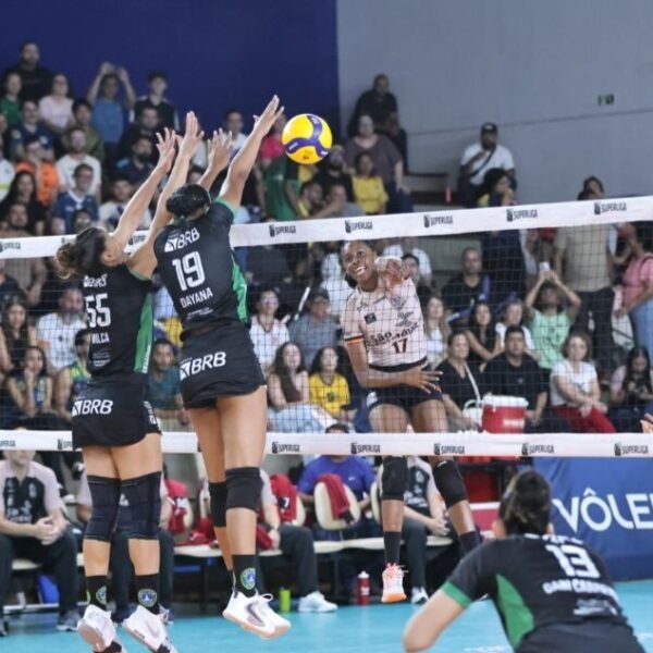 Brasília Vôlei faz jogo duro no início, mas perde para o Osasco na estreia da Superliga