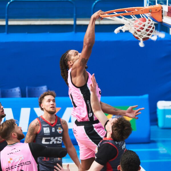 Brasília vence Caxias do Sul e se classifica para final do Torneio de Abertura